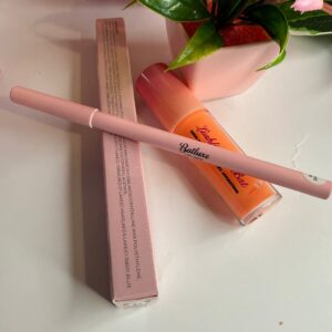 Batluxe Beauty lip gloss and lip liner combo set for defined glossy lips.