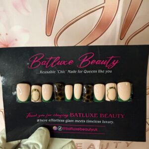 Batluxe Press-On Nails – Emerald Safari