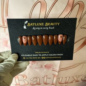 Batluxe brown heart desihn reusable press on nails